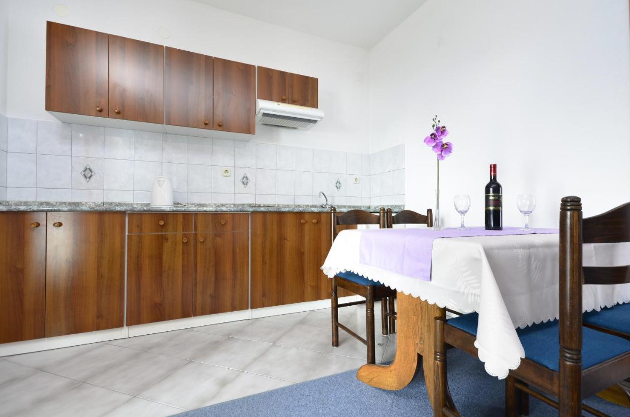 Family Friendly Apartments With A Swimming Pool Baska Voda, Makarska - 12442 Εξωτερικό φωτογραφία