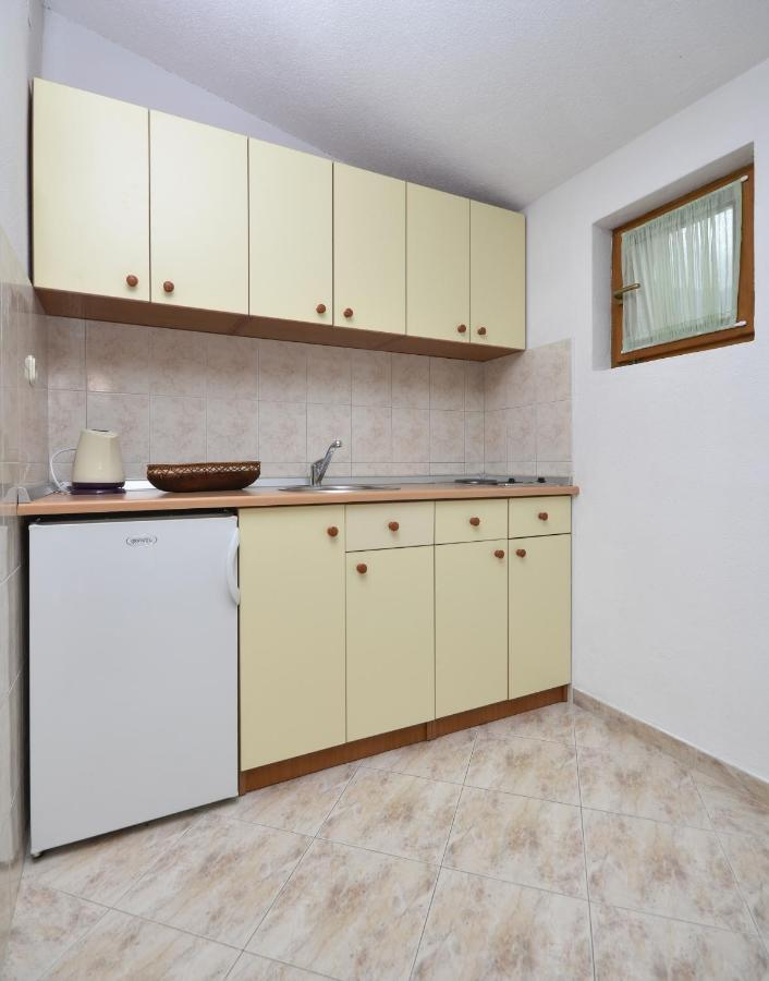 Family Friendly Apartments With A Swimming Pool Baska Voda, Makarska - 12442 Εξωτερικό φωτογραφία