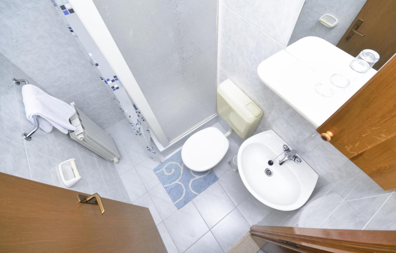 Family Friendly Apartments With A Swimming Pool Baska Voda, Makarska - 12442 Εξωτερικό φωτογραφία