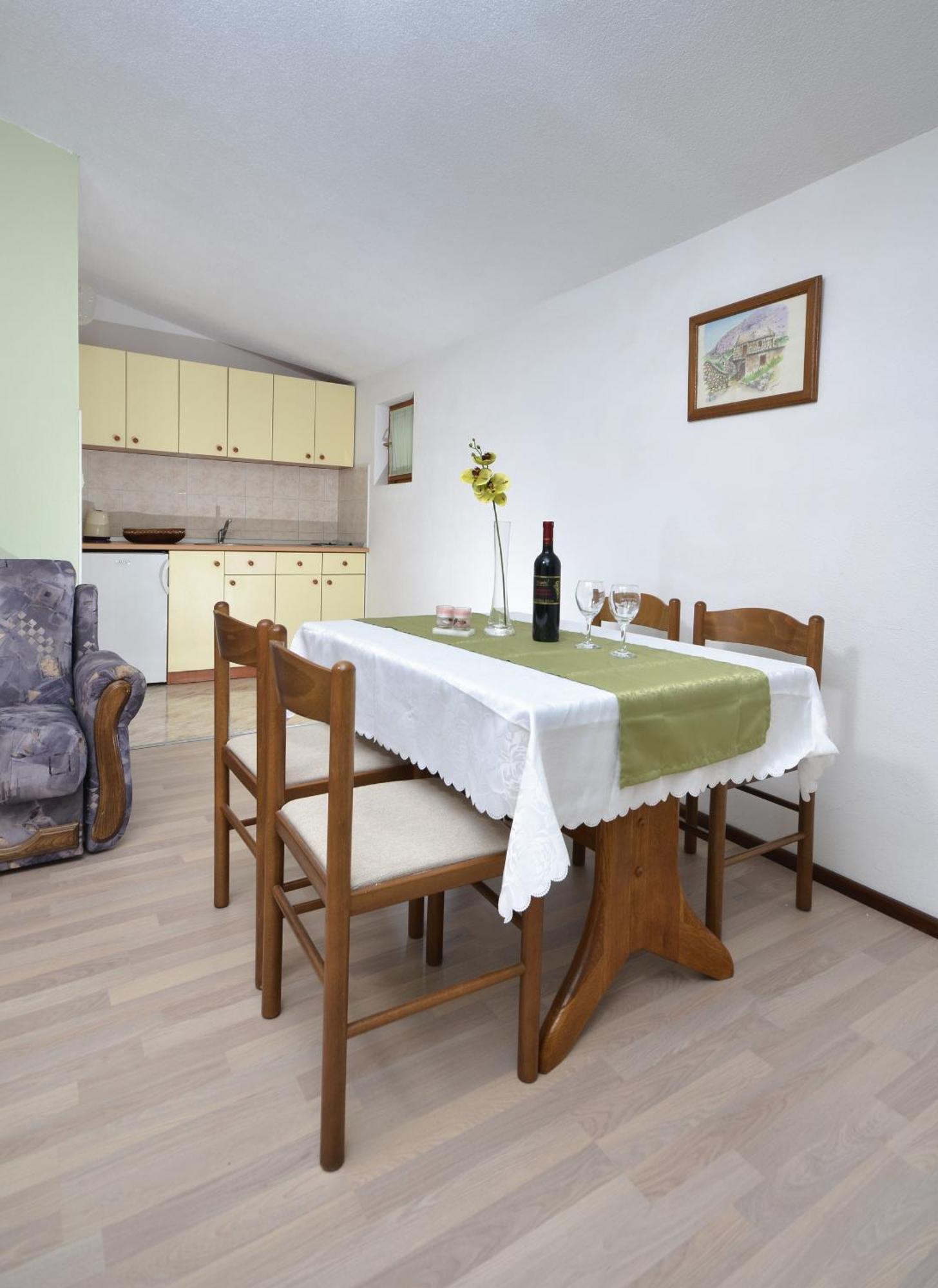 Family Friendly Apartments With A Swimming Pool Baska Voda, Makarska - 12442 Δωμάτιο φωτογραφία