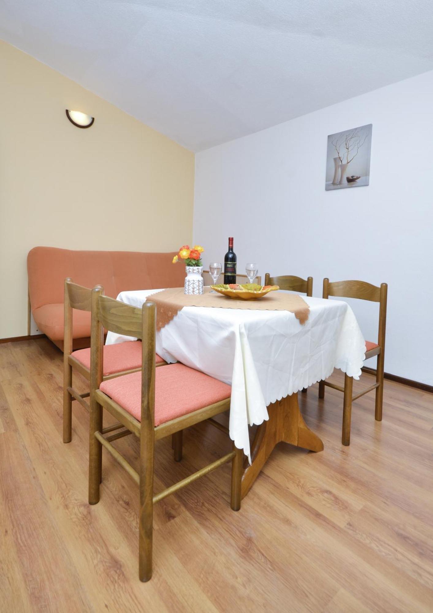 Family Friendly Apartments With A Swimming Pool Baska Voda, Makarska - 12442 Δωμάτιο φωτογραφία